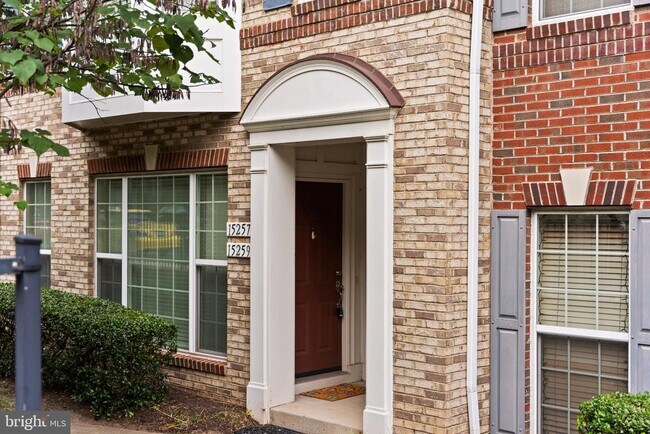 Building Photo - 15259 Leicestershire St