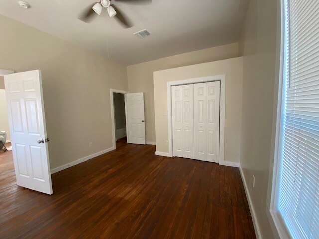 Building Photo - 1306 Calvit St