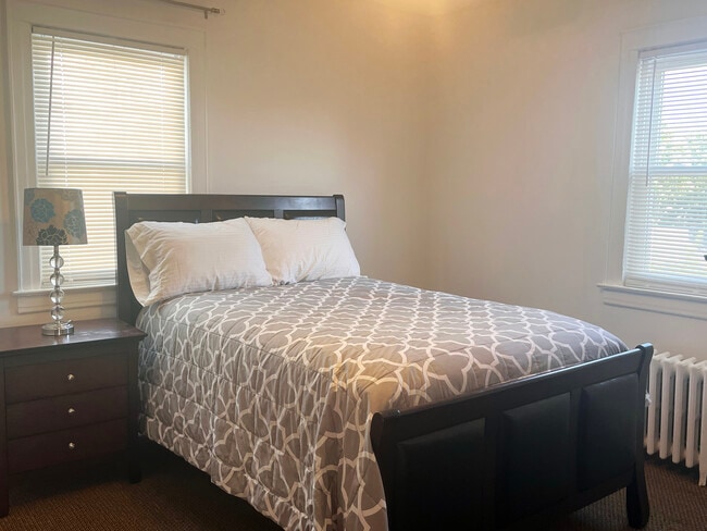 Building Photo - 229 Willets Ave