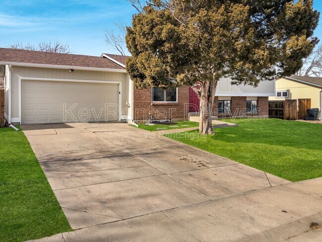 Building Photo - 2639 S Dillon St