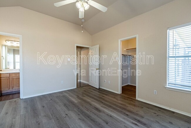 Building Photo - 2822 Southampton Way