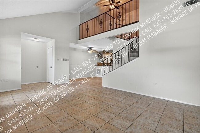 Building Photo - 2031 Towngate Dr
