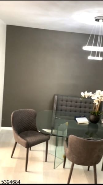 Building Photo - 131 Country Club Dr