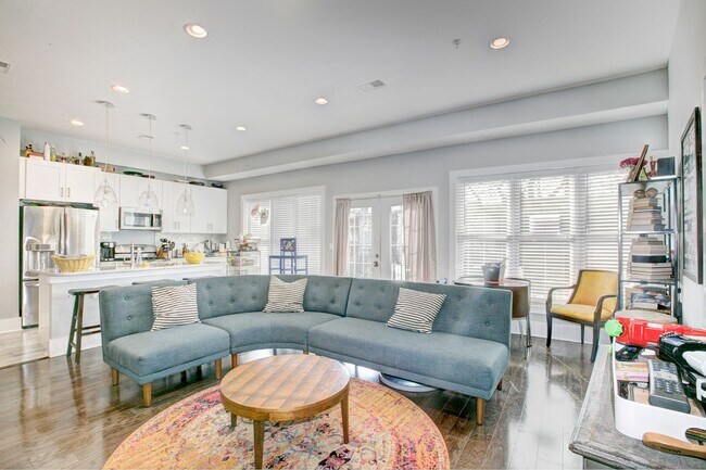 Building Photo - 1220 19th St NE
