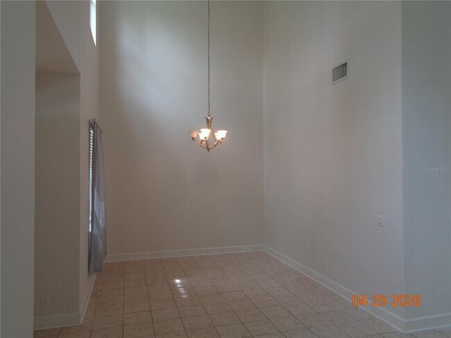 Building Photo - 210 Woodhouse Ln