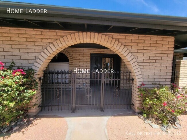 Building Photo - 16336 E Bainbridge Ave