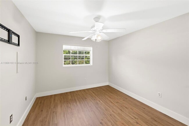 Building Photo - 15026 SW 141st Ct