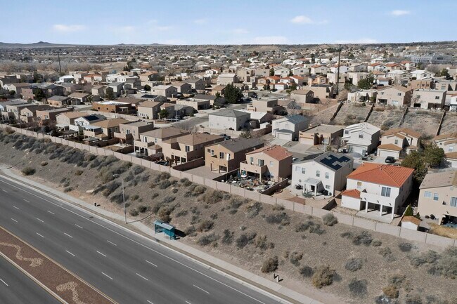 Building Photo - 8300 Bluffs Edge Pl NW