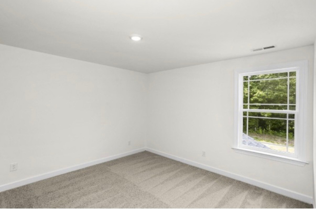 Building Photo - 5021 Salient Dr
