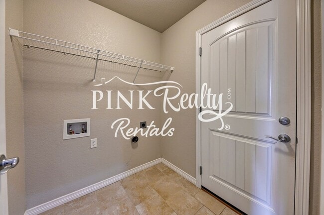 Building Photo - 10716 Ridgepole Dr