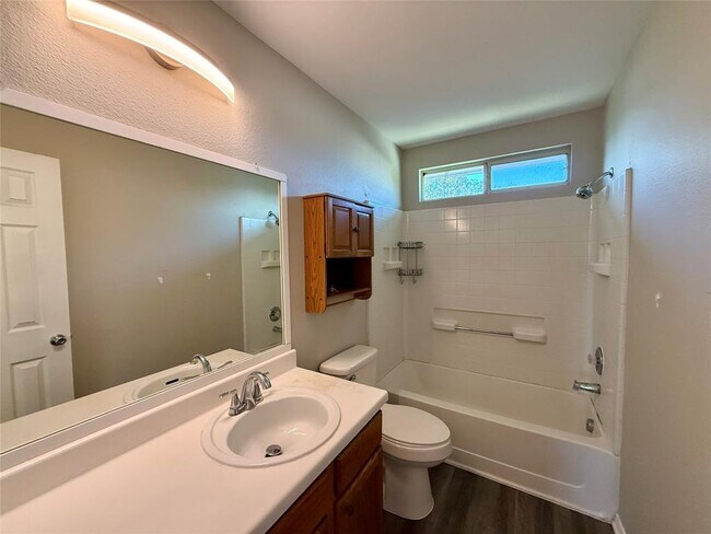 Building Photo - 17212 Hamilton Point Cir