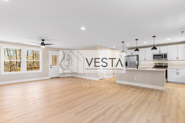 Building Photo - 9 Silent Pl