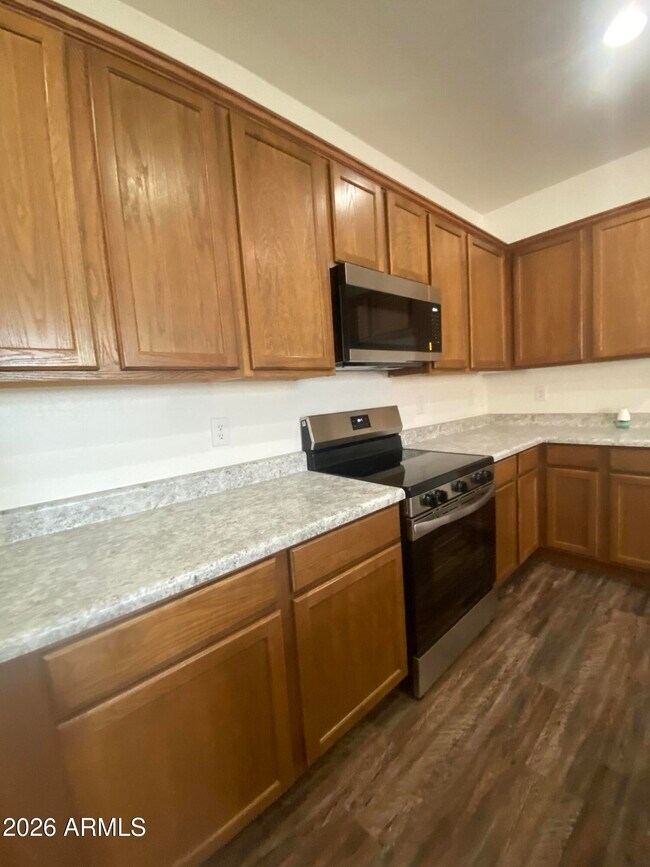 Building Photo - 8552 W Malapai Dr