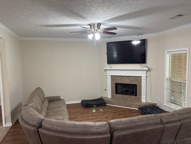 Building Photo - 151 Gilder Ct