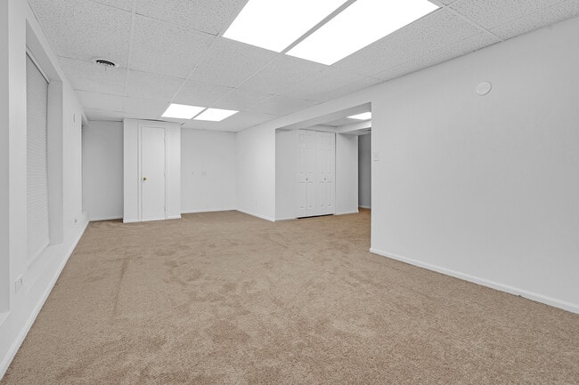 Building Photo - 7910 Belle Rive Ct