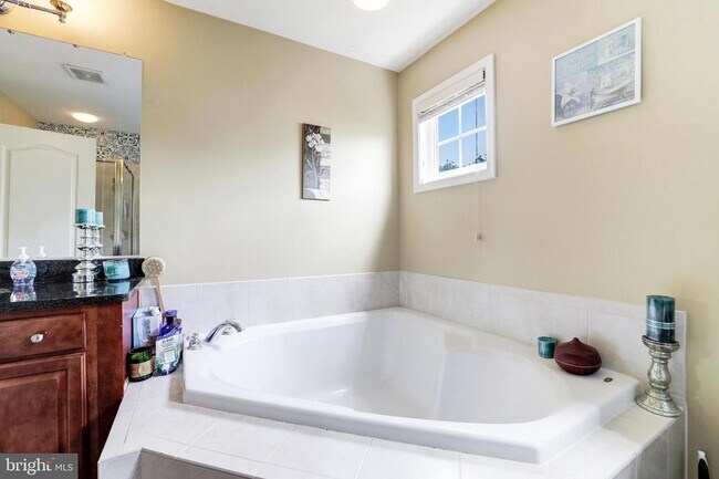 Building Photo - 43149 Crosswind Terrace