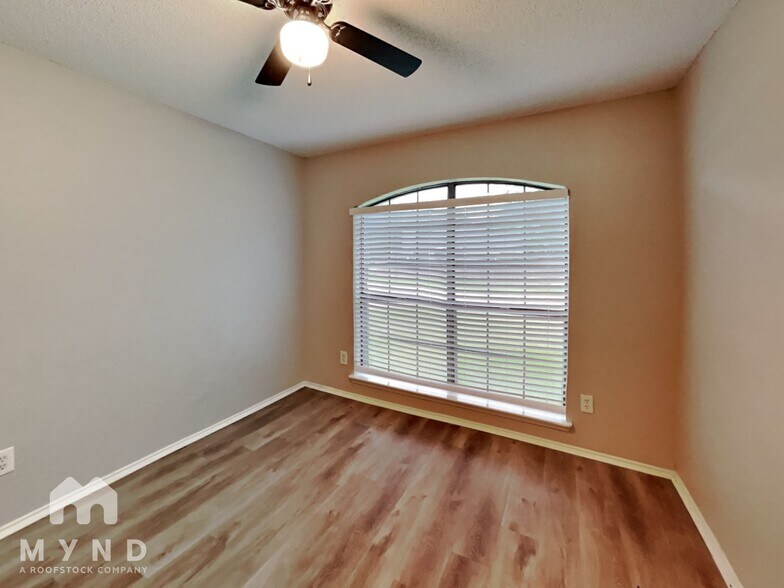 Building Photo - 1509 Brook Forest Dr