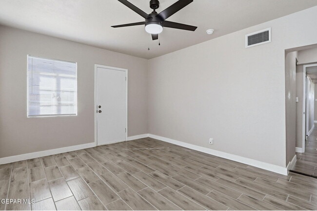 Building Photo - 3100 McKinley Ave