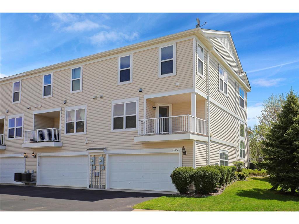 Building Photo - 15225 Fanning Dr N