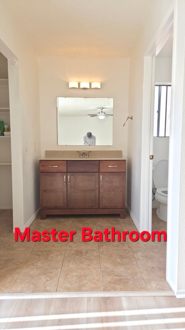 Building Photo - 33555 Date Palm Dr