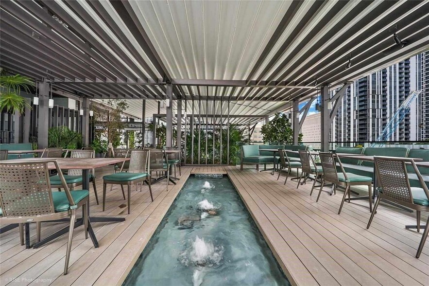 Building Photo - 159 NE 6th St