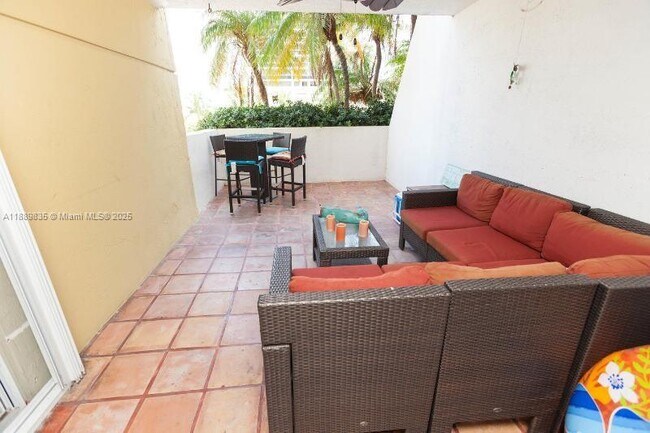 Building Photo - 5880 Collins Ave