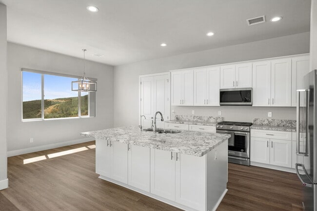 Building Photo - 15690 E Orch Vw Rd