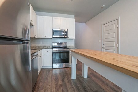 Building Photo - 3323 Brambleton Hill Pl