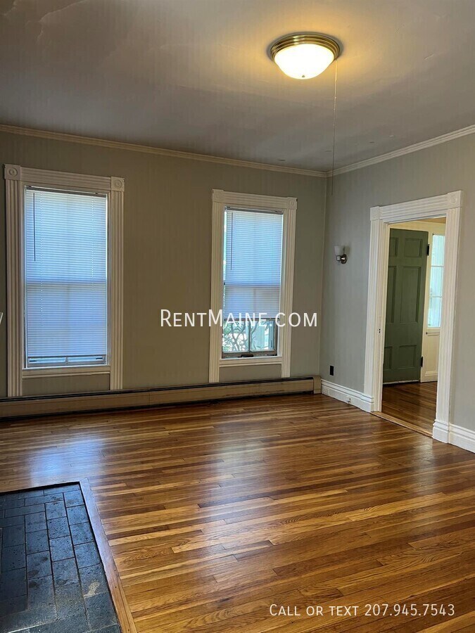 Building Photo - 12-16 Fifth St