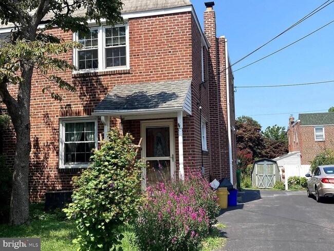 Primary Photo - 244 Williams Rd
