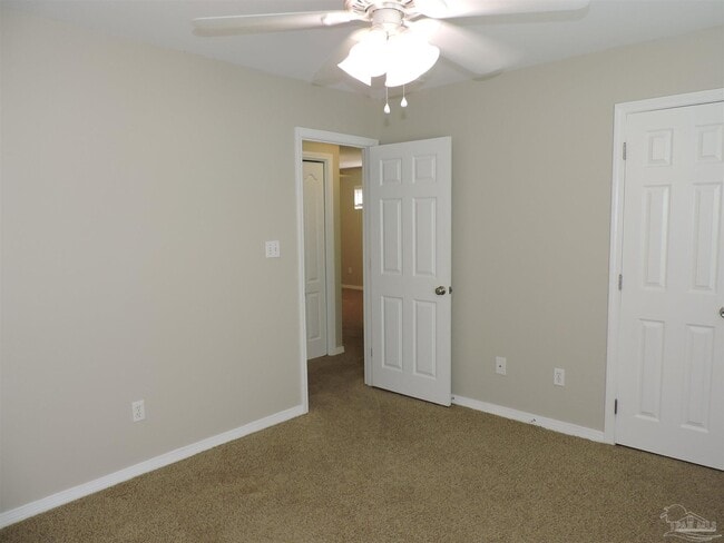 Building Photo - 6423 Lake Charlene Ln