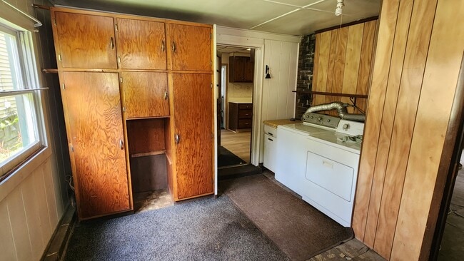 Primary Photo - 615 Bigler Ave