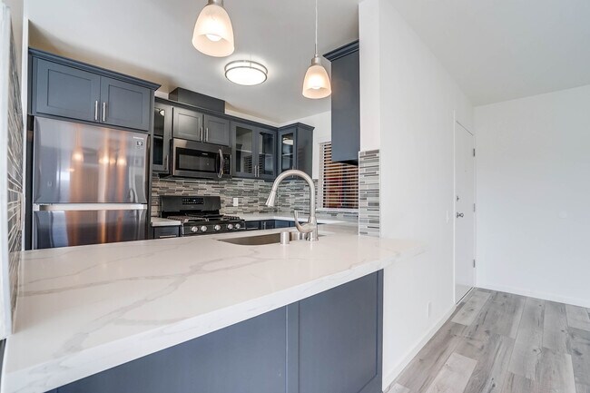 kitchen - 524 Venice Way