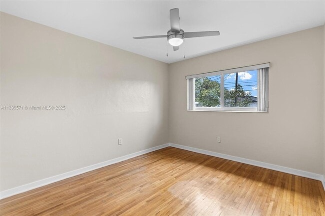 Building Photo - 1221 NW 34th Ave