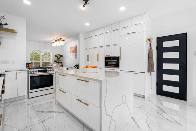 Building Photo - 1046 Wiley Bridge Rd