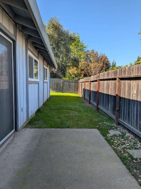 Building Photo - 9279 Corinthian Cir