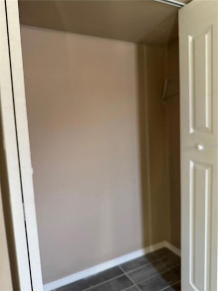 Building Photo - 3719 Meadowbreeze Dr