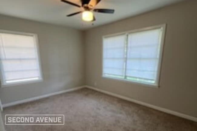 Building Photo - 304 Highland Dr