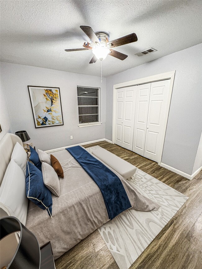 Building Photo - 9011 Parkette Dr