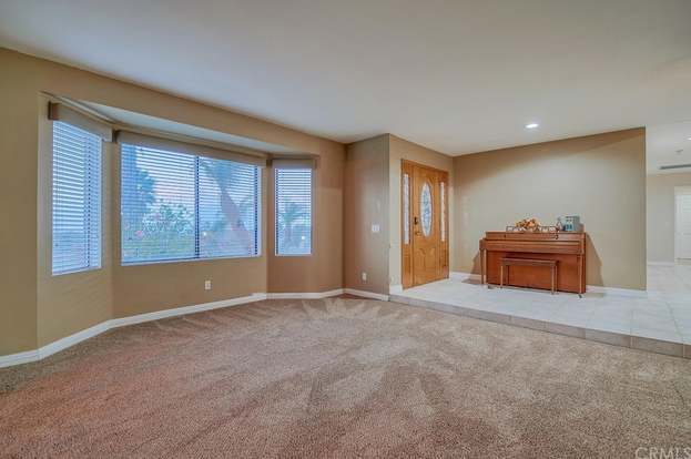 Building Photo - 7380 Live Oak Dr