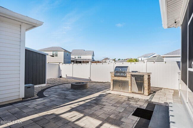 Building Photo - 1301 Savory Ct