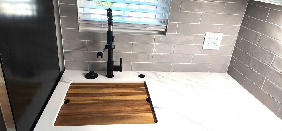 Building Photo - 30851 De Portola Rd