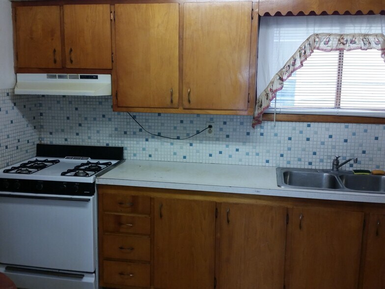 Building Photo - 36 Fayette St