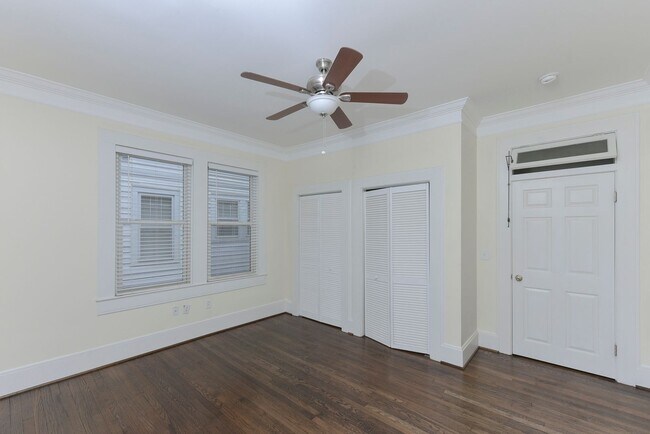 Building Photo - Cozy 3BR/2BA Home Steps from USC – PRE-LEA...