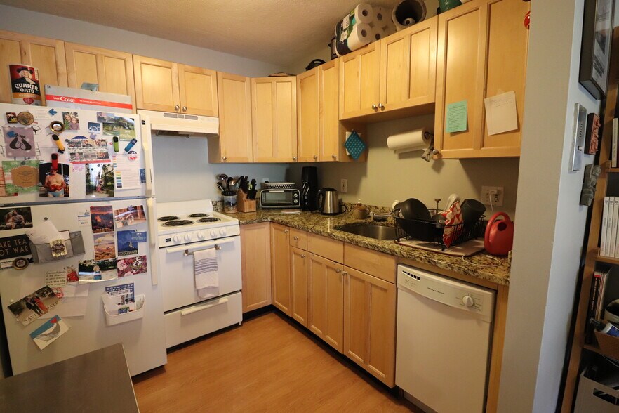 Building Photo - 15 Walbridge St