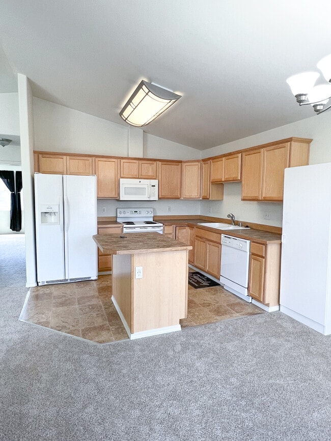 Building Photo - 6614 Whisperwood Park Dr