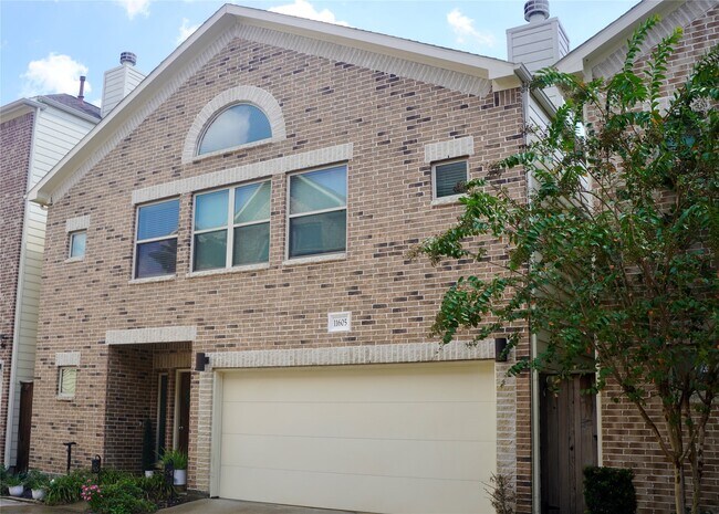 Primary Photo - 11605 Main Birch Dr