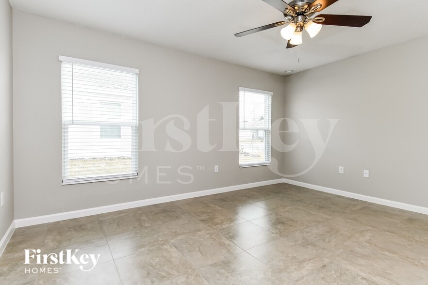 Building Photo - 662 Lindbergh Wy