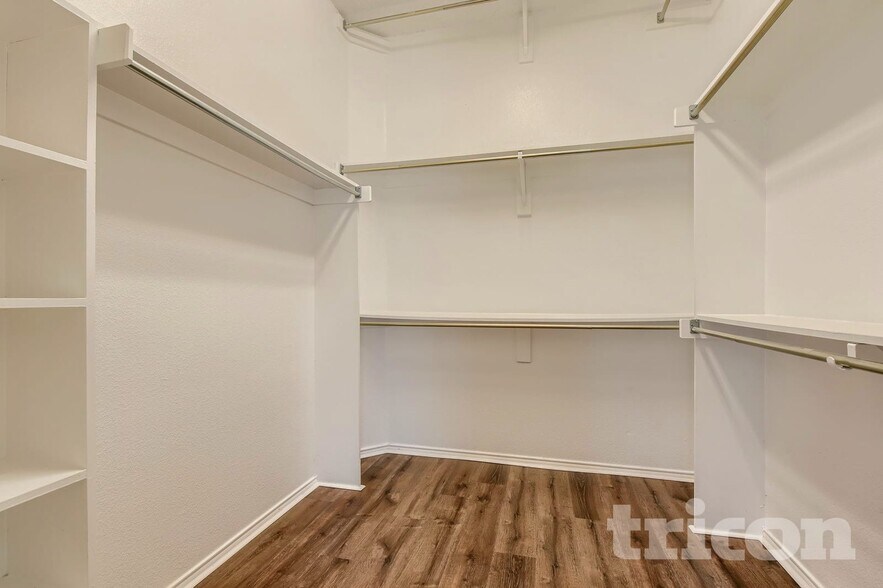 Building Photo - 4429 Spanish Oak Cir