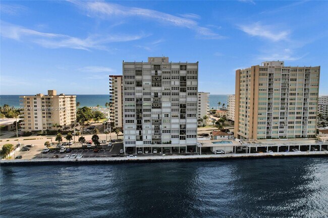 Building Photo - 1400 S Ocean Dr